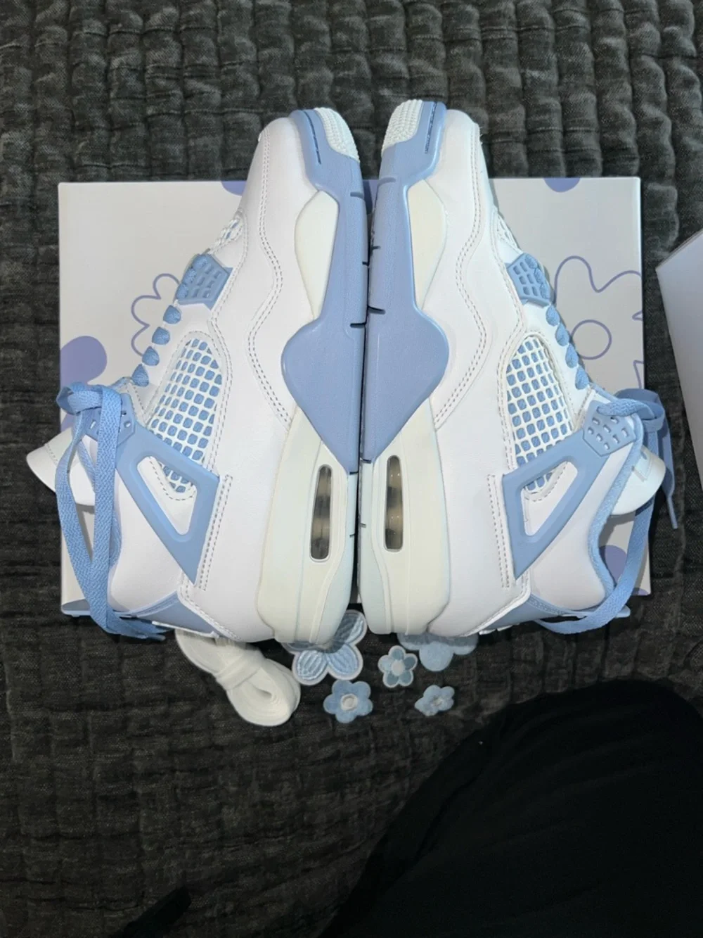 Limited Edition Women’s Air Jordan 4 Retro “Forget Me Not” - Picture 3 of 9